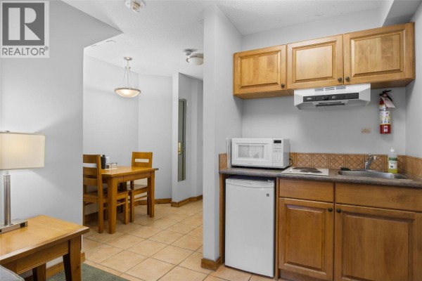 Dining room - 3160 Creekside Way Unit# 307, Sun Peaks, BC V0E5N0 Photo 4