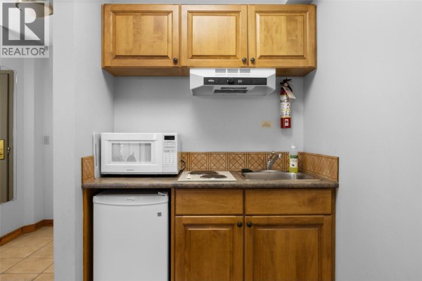 Kitchen - 3160 Creekside Way Unit# 307, Sun Peaks, BC V0E5N0 Photo 5