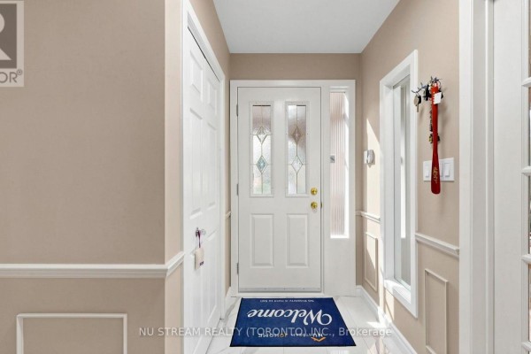 Bathroom - 3163 Ibbetson Crescent, Mississauga, ON L5C1Z1 Photo 4