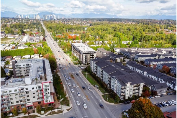 317 13628 81a Avenue, Surrey, BC V3W3E2 Photo 3