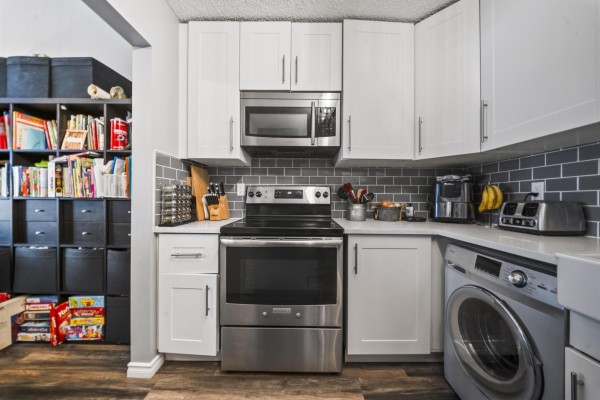 317 33400 Bourquin Place, Abbotsford, BC V2S5G3 Photo 4