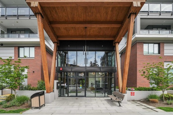 317 3528 146a Street, Surrey, BC, photo 2