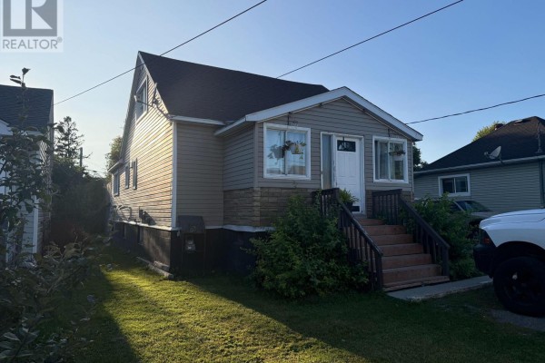 Living room - 317 Moody Street, Sault Ste Marie, ON P6C3Z9 Photo 3