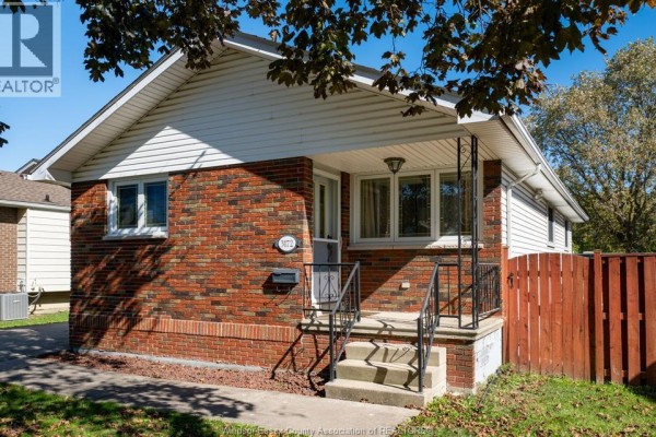 4pc Bathroom - 3172 Clemenceau Boulevard, Windsor, ON N8T2R5 Photo 2