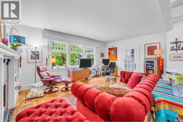 3174 W 10th Avenue, Vancouver, BC V6K2K9 Photo 5