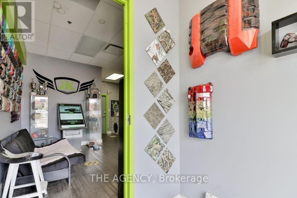 3176 Ridgeway Drive, Mississauga, ON L5L5S7 Photo 5