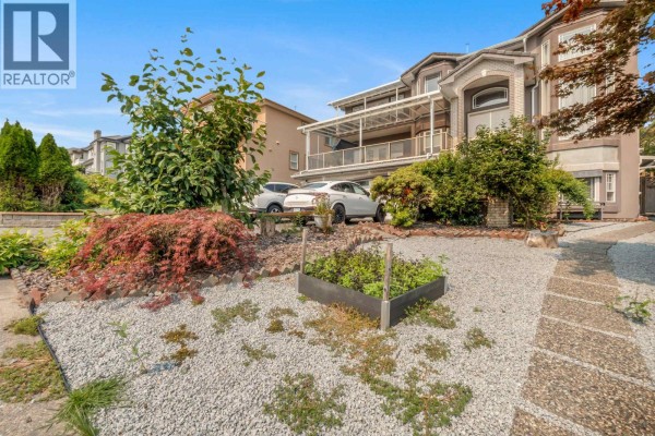 3179 Arrrowsmith Place, Coquitlam, BC V3E3B5 Photo 2