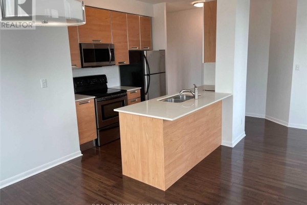 Kitchen - 318 - 3391 Bloor Street W, Toronto, ON M8X1G3 Photo 3