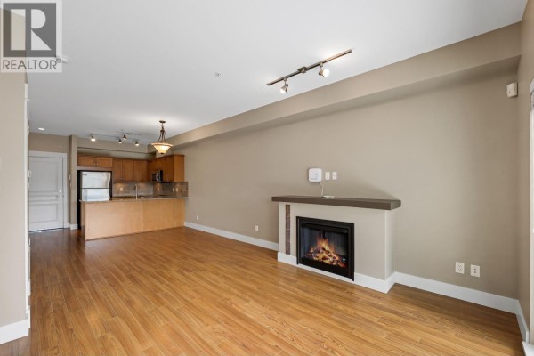 318 1336 Main Street, Squamish, BC, photo 2