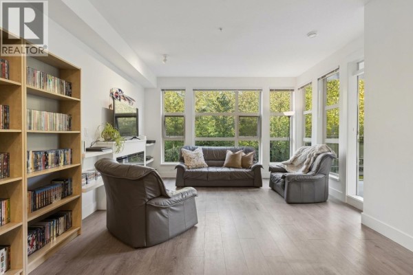 318 3602 Aldercrest Drive, North Vancouver, BC V7G0A2 Photo 4