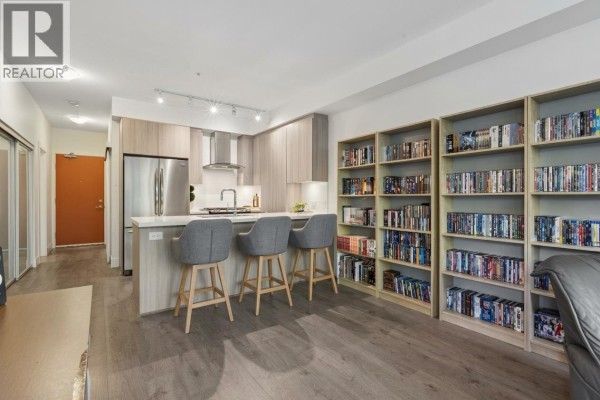 318 3602 Aldercrest Drive, North Vancouver, BC V7G0A2 Photo 5