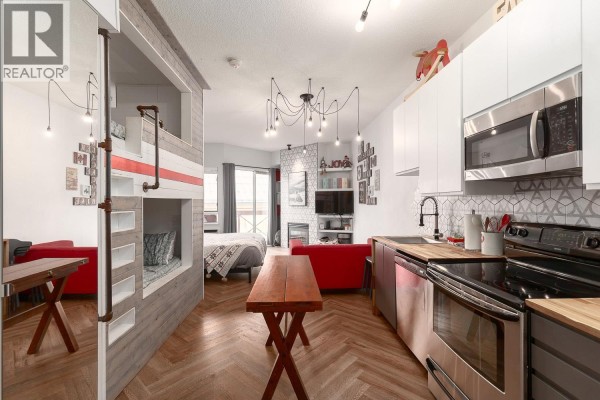 318 4368 Main Street, Whistler, BC V8E1B6 Photo 5