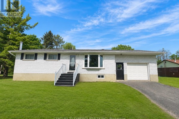 318 County Road 16 Road, Elizabethtown Kitley, ON, photo 2