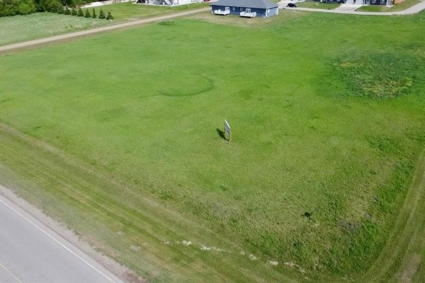 318 Dufferin Street, Carberry, MB, photo 2