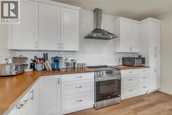 5pc Ensuite bath - 318 Hidden Valley Road, Princeton, BC V0X1W0 Photo 5