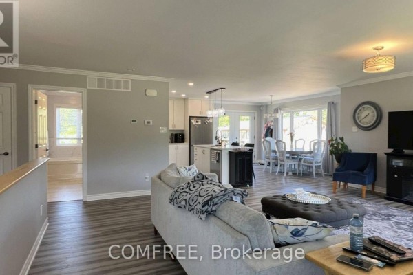 318 Norris Road, Tay Valley, ON K7H3C6 Photo 4