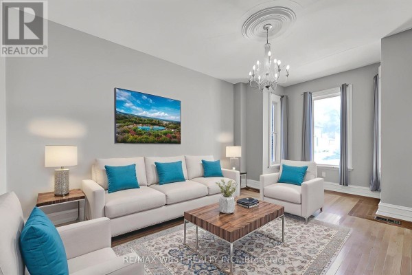 318 Simcoe Street, Woodstock