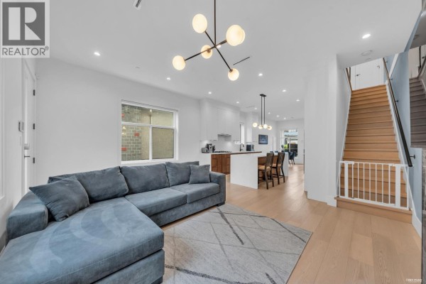 3180 Graveley Street, Vancouver, BC V5K3K6 Photo 4