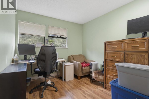 3183 Beacon Drive, Coquitlam, BC V3C3W7 Photo 5