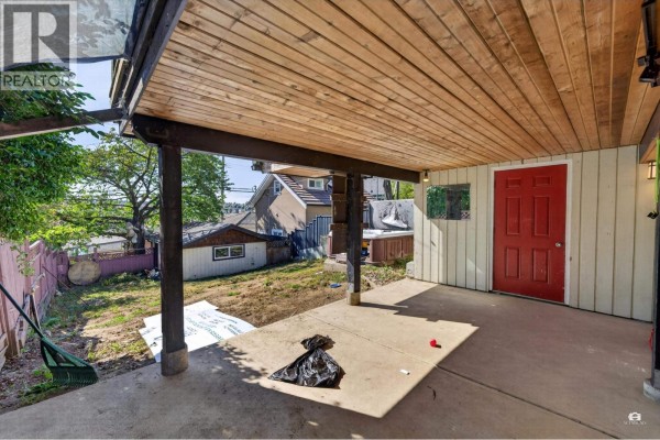 3184 E 8th Avenue, Vancouver, BC V5M1X6 Photo 2