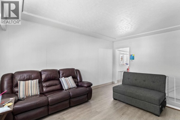 3186 E 28th Avenue, Vancouver, BC V5R1S7 Photo 4