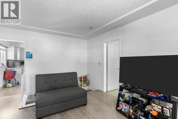 3186 E 28th Avenue, Vancouver, BC V5R1S7 Photo 5