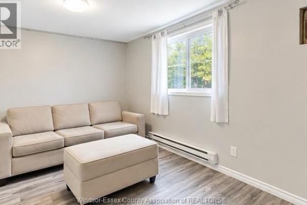Bedroom - 3186 Wyandotte Street Unit# 2, Windsor, ON N8X1X6 Photo 4