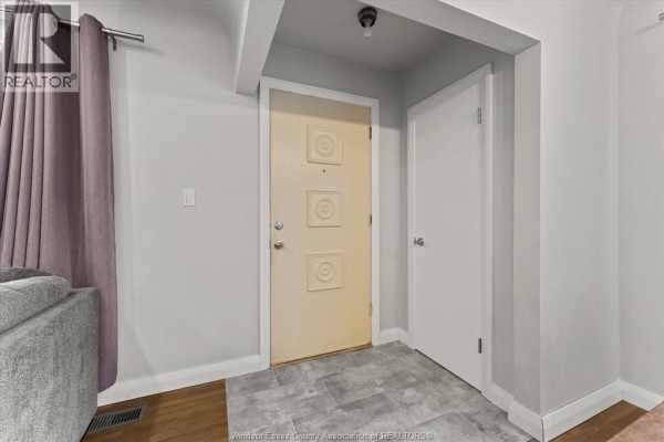 Laundry room - 3189 Mckay, Windsor, ON  Photo 5