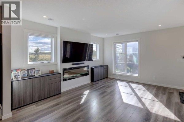 2pc Bathroom - 319, 260 Rowley Way Nw, Calgary, AB T3L0H5 Photo 3