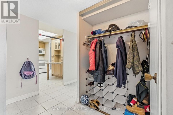Bedroom - 319 - 10 Dean Park Road, Toronto, ON M1B3G8 Photo 5