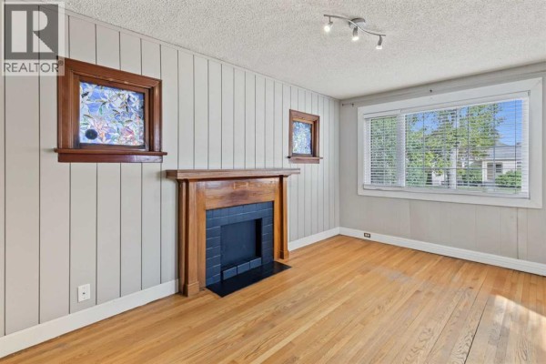 Dining room - 319 11 Avenue Ne, Calgary, AB T2H2C3 Photo 4