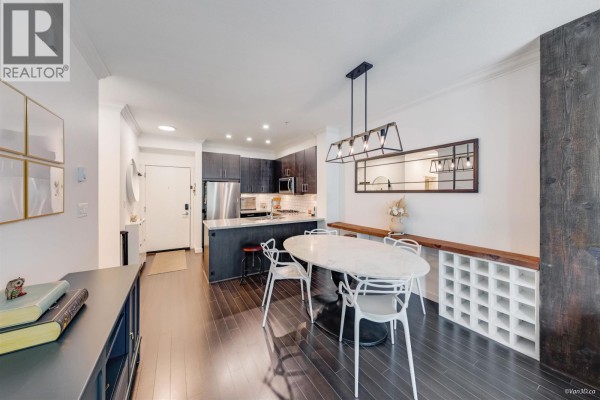 319 119 W 22nd Street, North Vancouver, BC V7M0B4 Photo 5