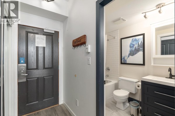 319 4369 Main Street, Whistler, BC V8E1B7 Photo 5