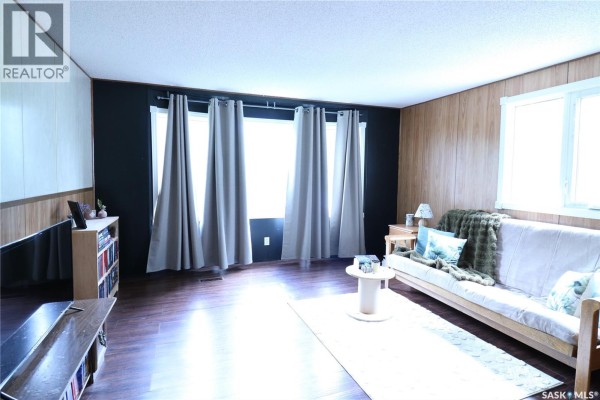 Bedroom - 319 4th Avenue, Kelliher, SK S0A1V0 Photo 5