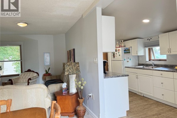 Living room - 319 6th Avenue E, Melville, SK S0A2P0 Photo 4