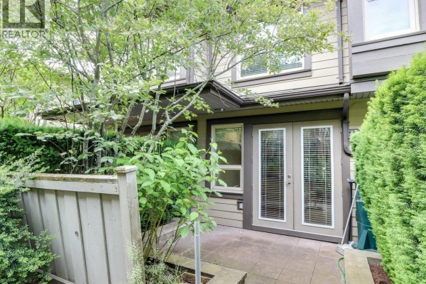 319 E 15th Street, North Vancouver, BC V7L2R6 Photo 4