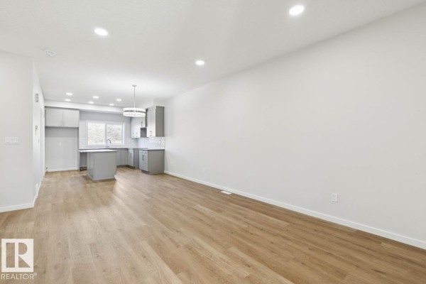Bedroom 3 - 319 Edgemont Dr Nw, Edmonton, AB T6M3G7 Photo 5