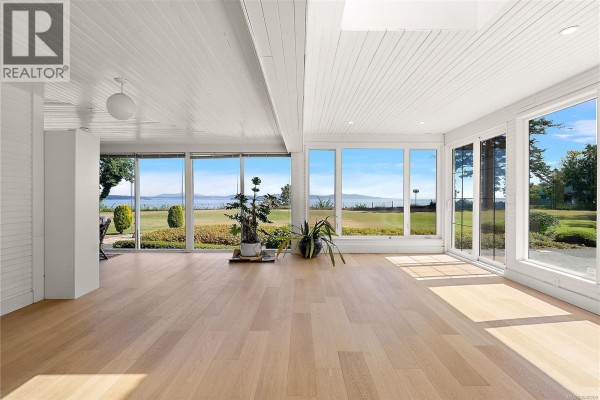 Recreation room - 3190 Martindale Rd, Central Saanich, BC V8M1W6 Photo 5