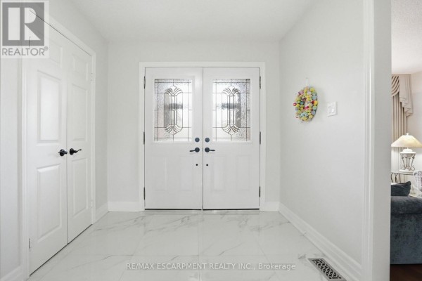 3192 Colebrook Court, Mississauga Photo 4