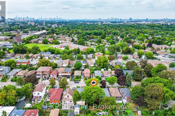 31a Laurel Avenue, Toronto, ON, photo 3