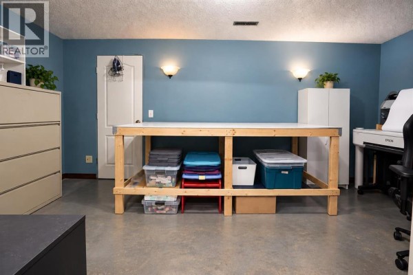 Bedroom - 32, 6103 Madigan Drive Ne, Calgary, AB T2A5X9 Photo 5