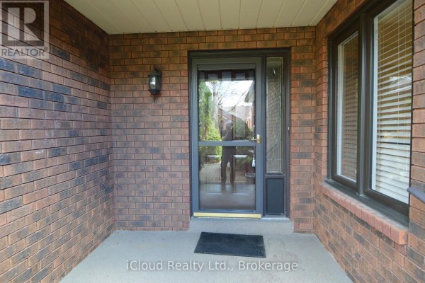 Living room - 32 - 101 Riverview Road, New Tecumseth, ON L9R1S4 Photo 2