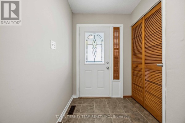 Primary Bedroom - 32 - 1330 Trowbridge Drive, Oshawa, ON L1G7L1 Photo 5