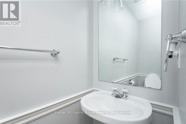 Kitchen - 32 - 2920 Headon Forest Drive, Burlington, ON L7M3Z7 Photo 3