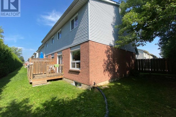 32 - 31 Parkview Drive, Orangeville, ON, photo 2