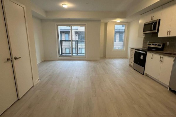 32 - 3409 Ridgeway Drive, Mississauga, ON L5L0B9 Photo 5