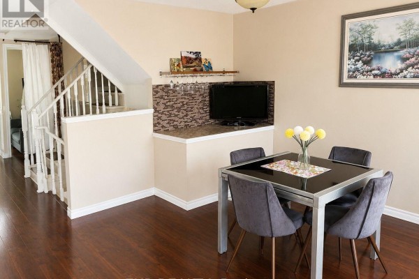 Dining room - 32 - 5110 Fairview Street, Burlington, ON L7L7H6 Photo 3
