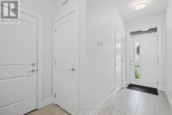 Dining room - 32 - 601 Lions Park Drive, Strathroy Caradoc, ON N0L1W0 Photo 3