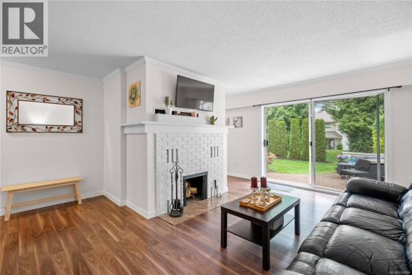 Ensuite - 32 1287 Verdier Ave, Central Saanich, BC V8M1H1 Photo 4