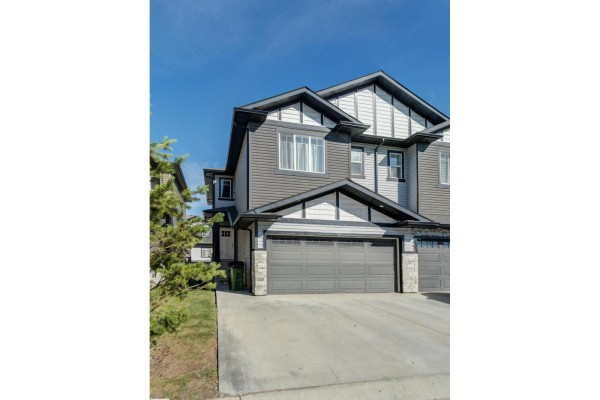 Family room - #32 1703 16 Av Nw Nw, Edmonton, AB T6T2C3 Photo 4